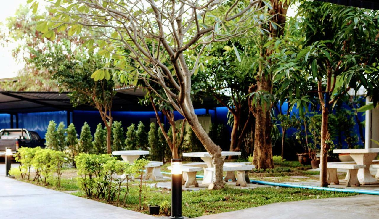 Hotel The Resto à Udon Thani Extérieur photo